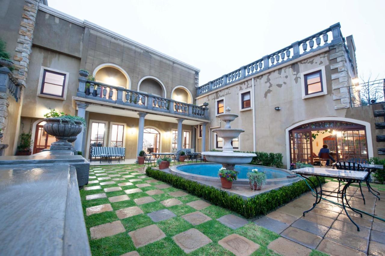 Hotel IL Castello Clarens Exterior foto