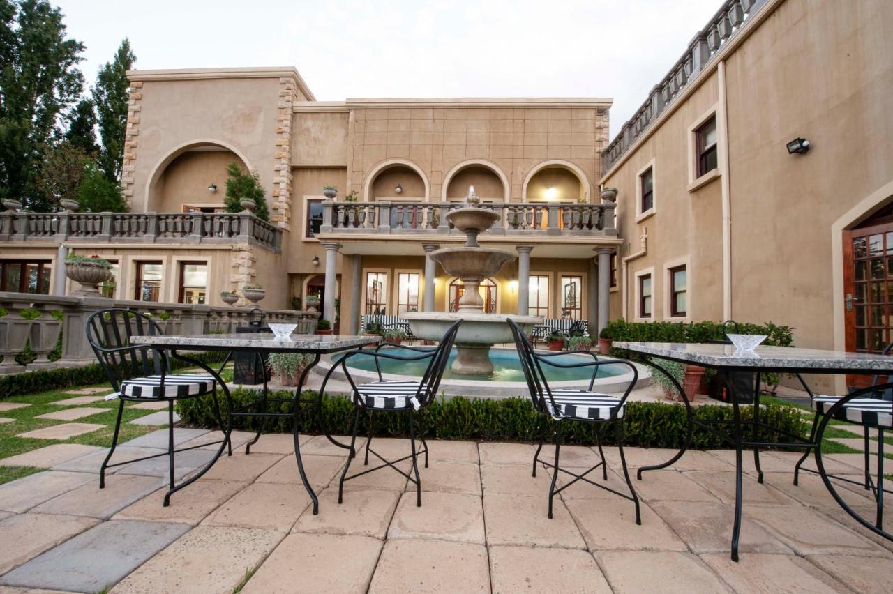 Hotel IL Castello Clarens Exterior foto